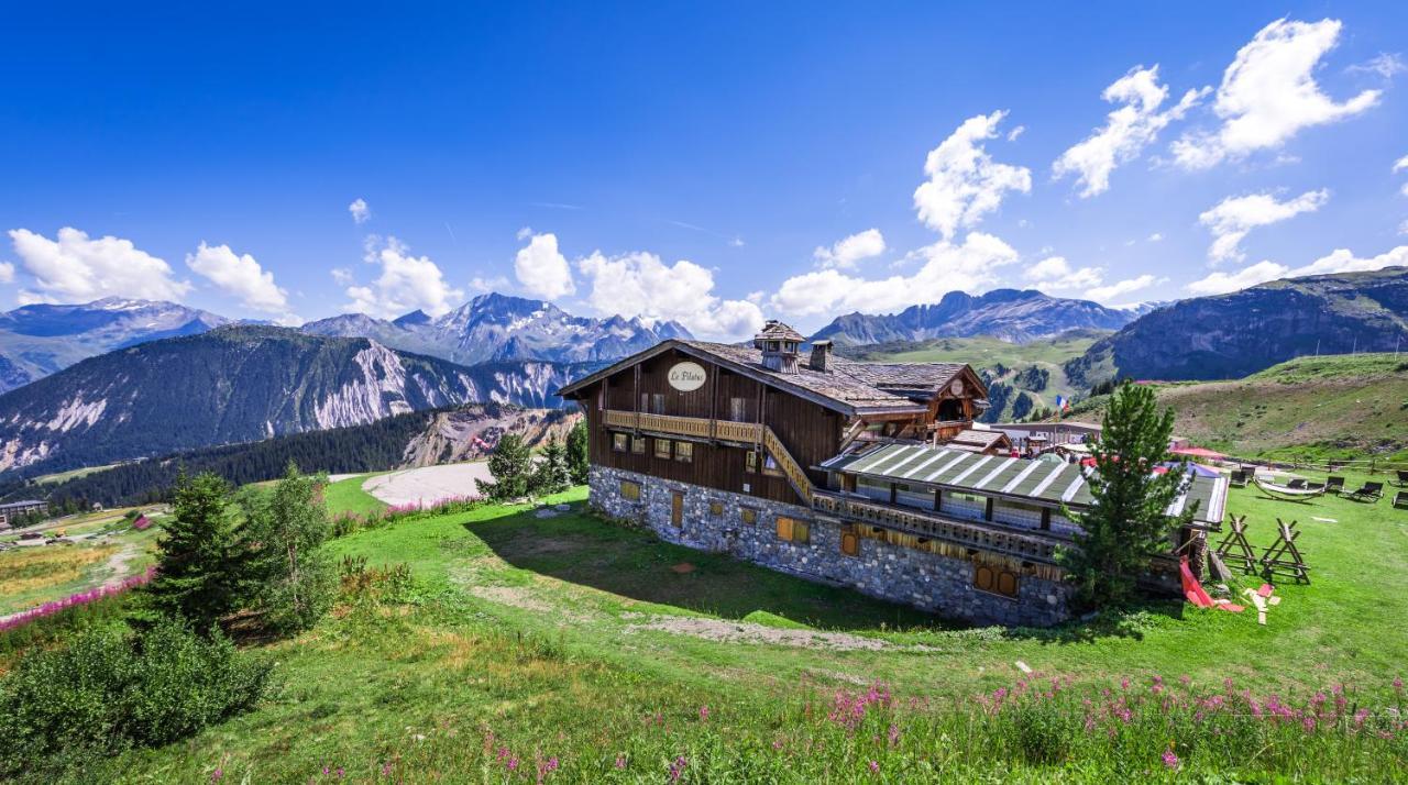 Hôtel 3 étoiles -Restaurant Le Pilatus Courchevel Exterior foto