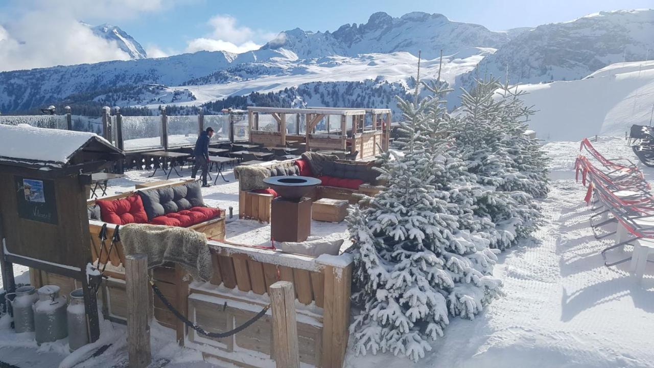 Hôtel 3 étoiles -Restaurant Le Pilatus Courchevel Exterior foto
